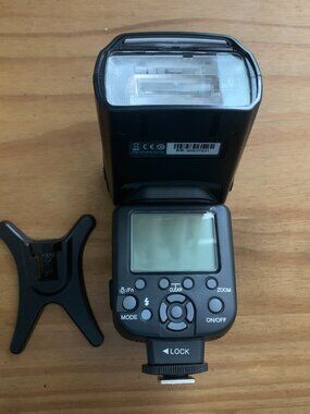 Focus FC-1000 Pro E-TTL Speedlight Flash for Canon DSLR Camera 18-180mm Boxed